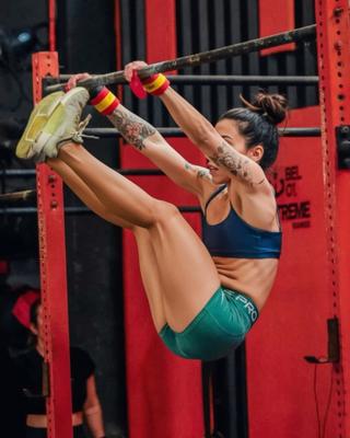 Toes to Bar